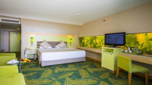 Koulutusleiri - Cornelia Deluxe Resort - 