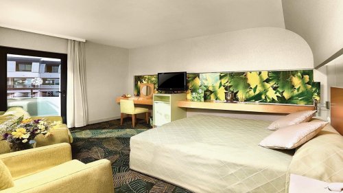 Koulutusleiri - Cornelia Deluxe Resort - 
