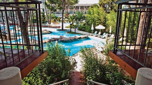Koulutusleiri - Cornelia Deluxe Resort - 